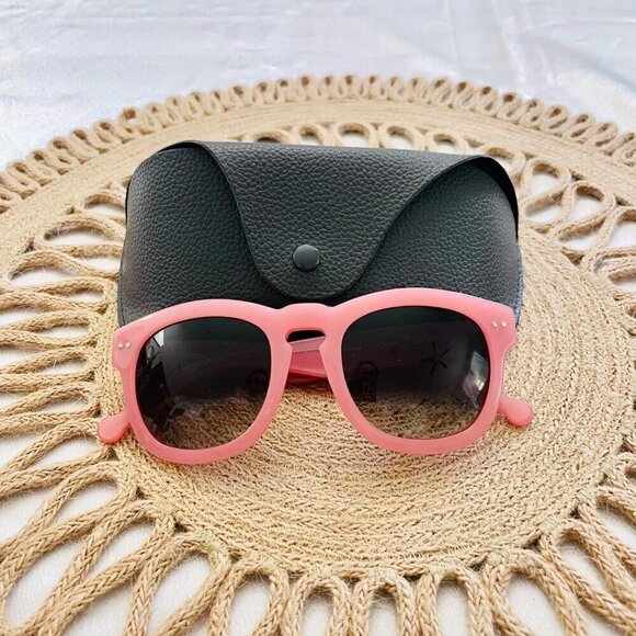 Colors in Optics Sullivan Light Pink Sunglasses - Picture 1 of 4